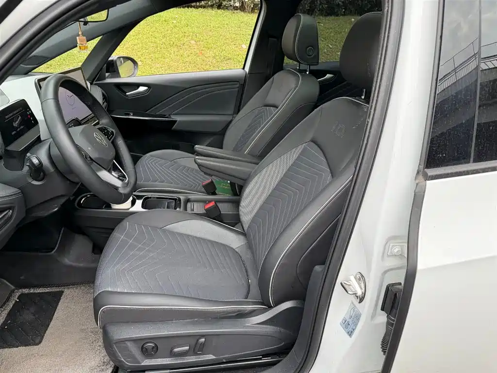 Volkswagen ID.3 2025 Smart Outstanding Edition фото 8