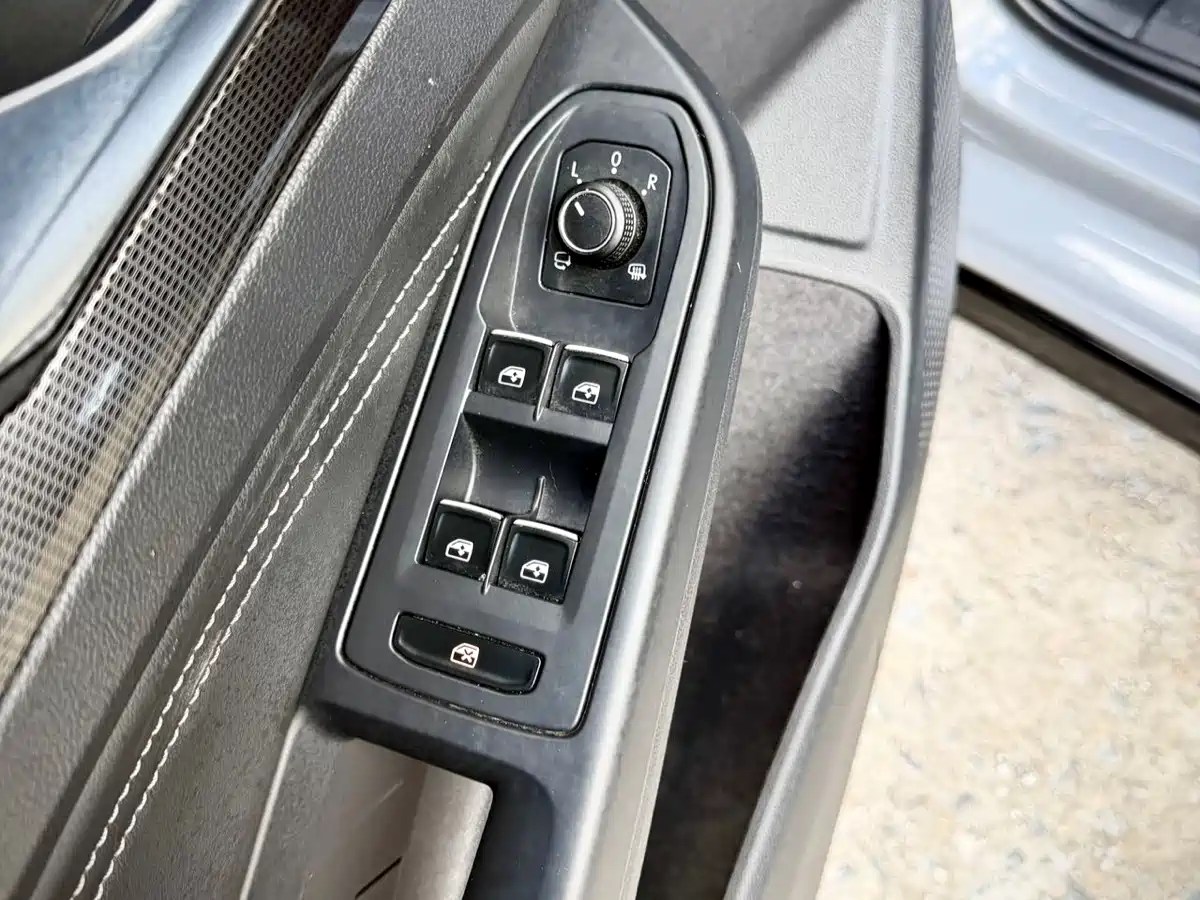 Volkswagen Golf 2021 280TSI DSG R-Line фото 18