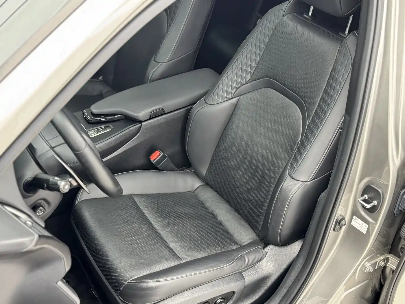 LEXUS UX NEW ENERGY