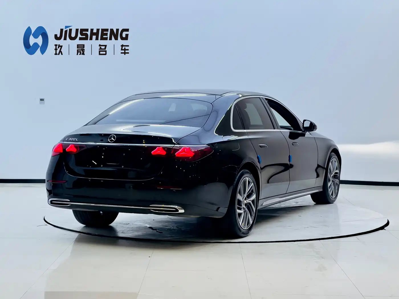 Mercedes-Benz E-Class 2025 E 300 L Fashion фото 6