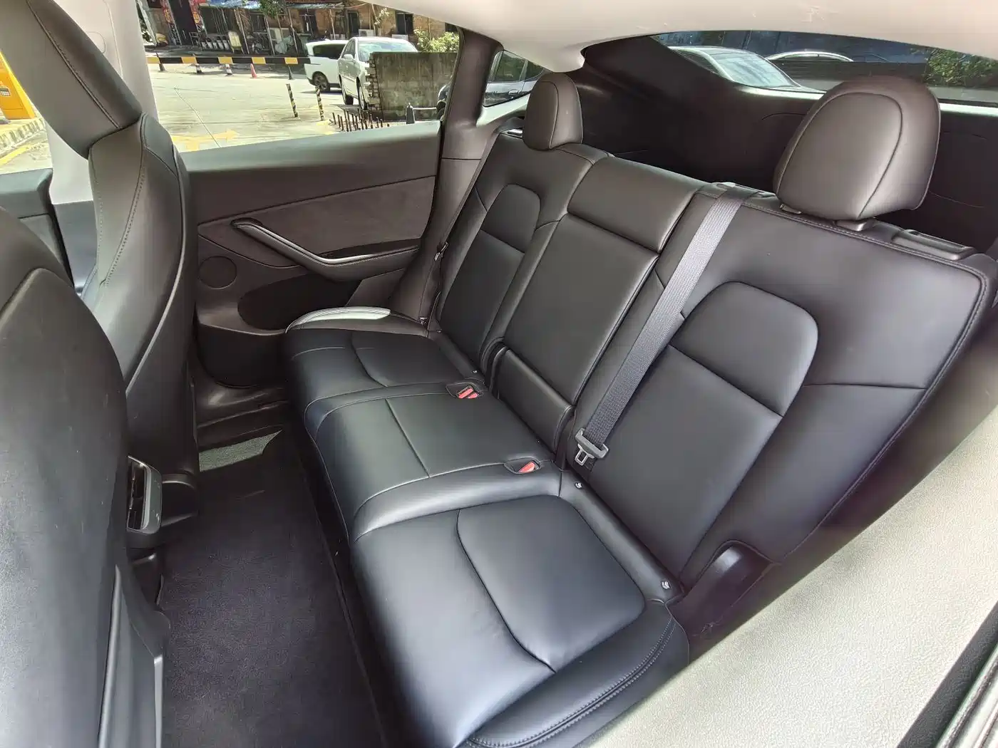 Photo 12 - Tesla Model Y