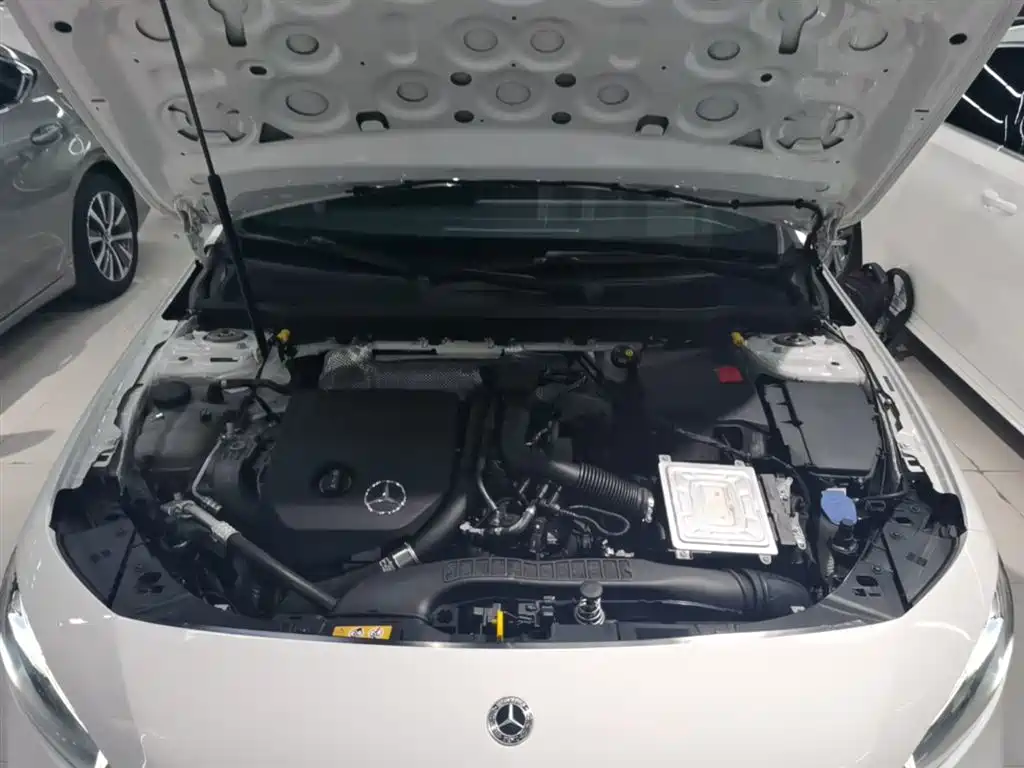 Mercedes-Benz A-Class 2021 A 200 L Sport Sedan Fashion Edition фото 20
