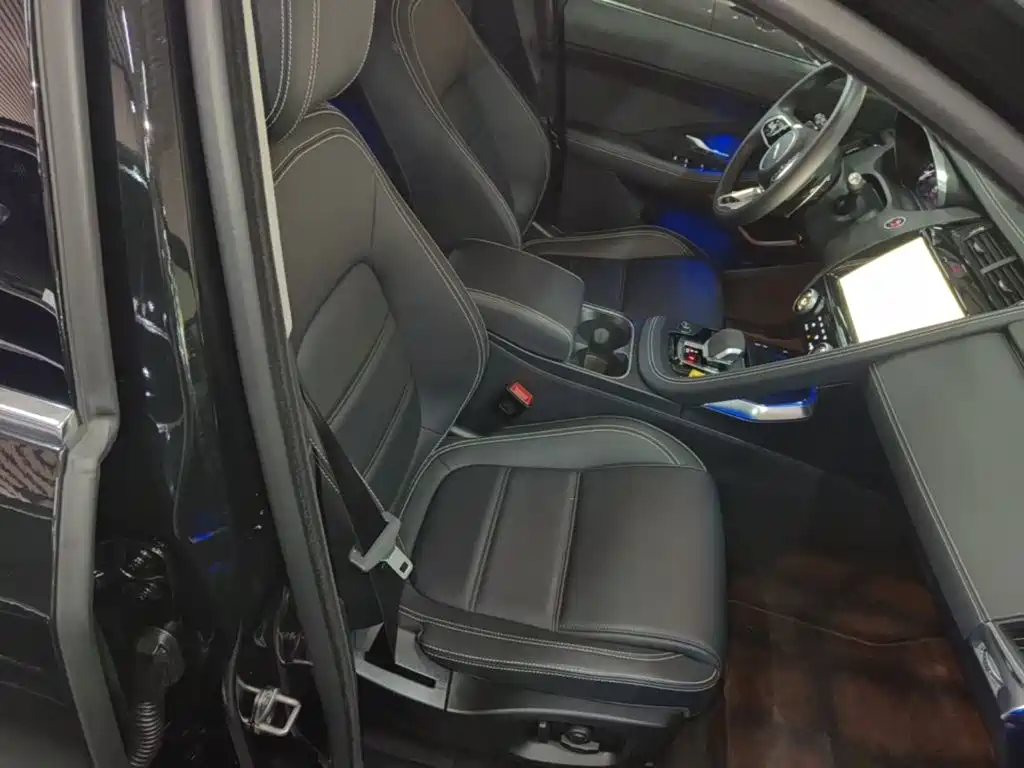 Jaguar E-PACE 2026 2024 Youth Sport Edition R-DYNAMIC