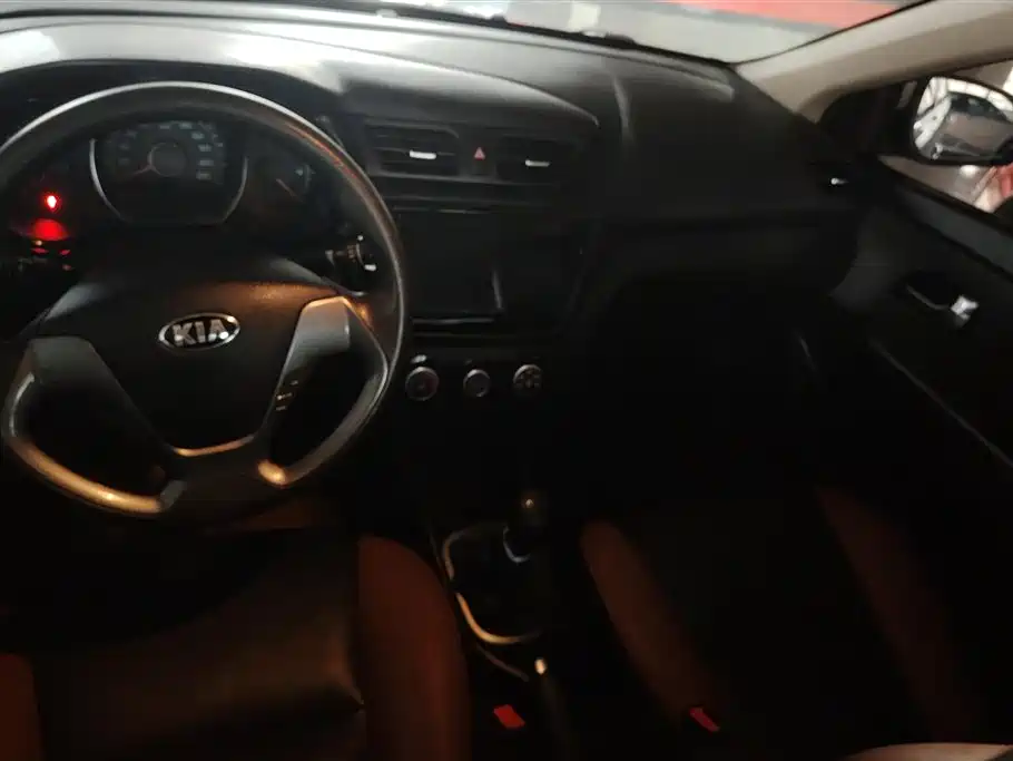 Kia K2 2015 Sedan 1.4L MT GLS фото 12