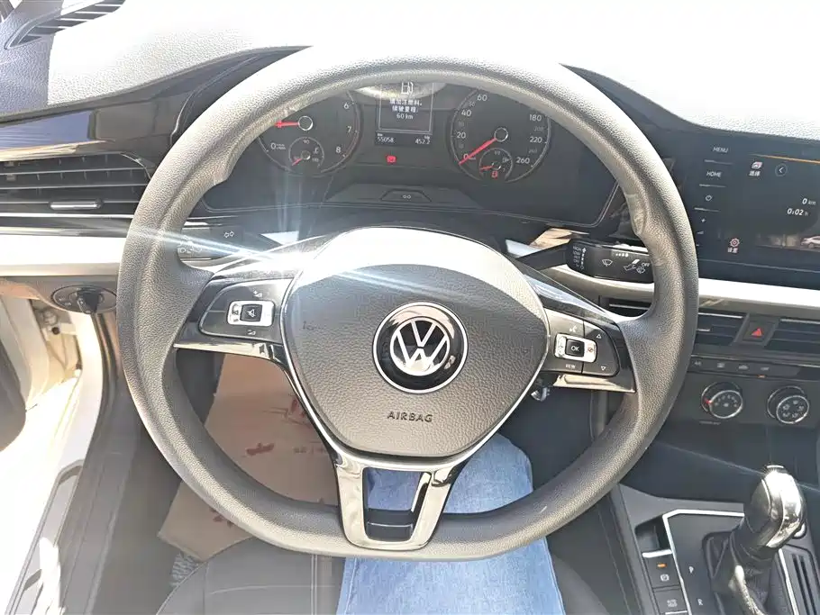 Volkswagen Lavida 2021 1.5L Automatic Vision Edition фото 15