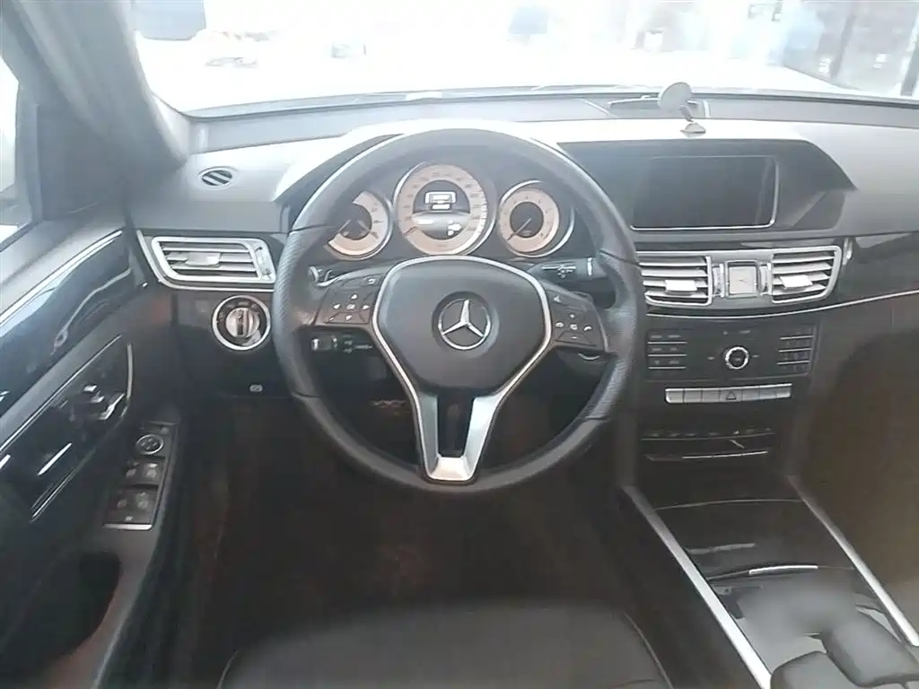 Mercedes-Benz E-Class 2015 Facelift E 200 L Sport фото 11