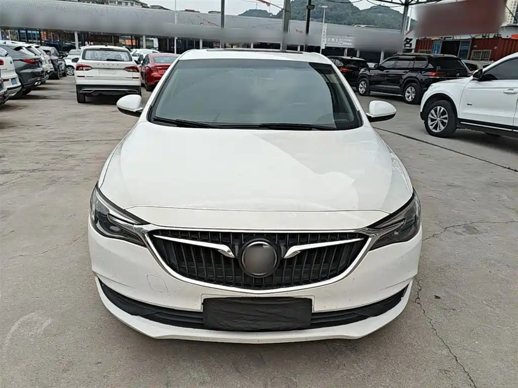 Buick Excelle 2018 18T Automatic Elite фото 3