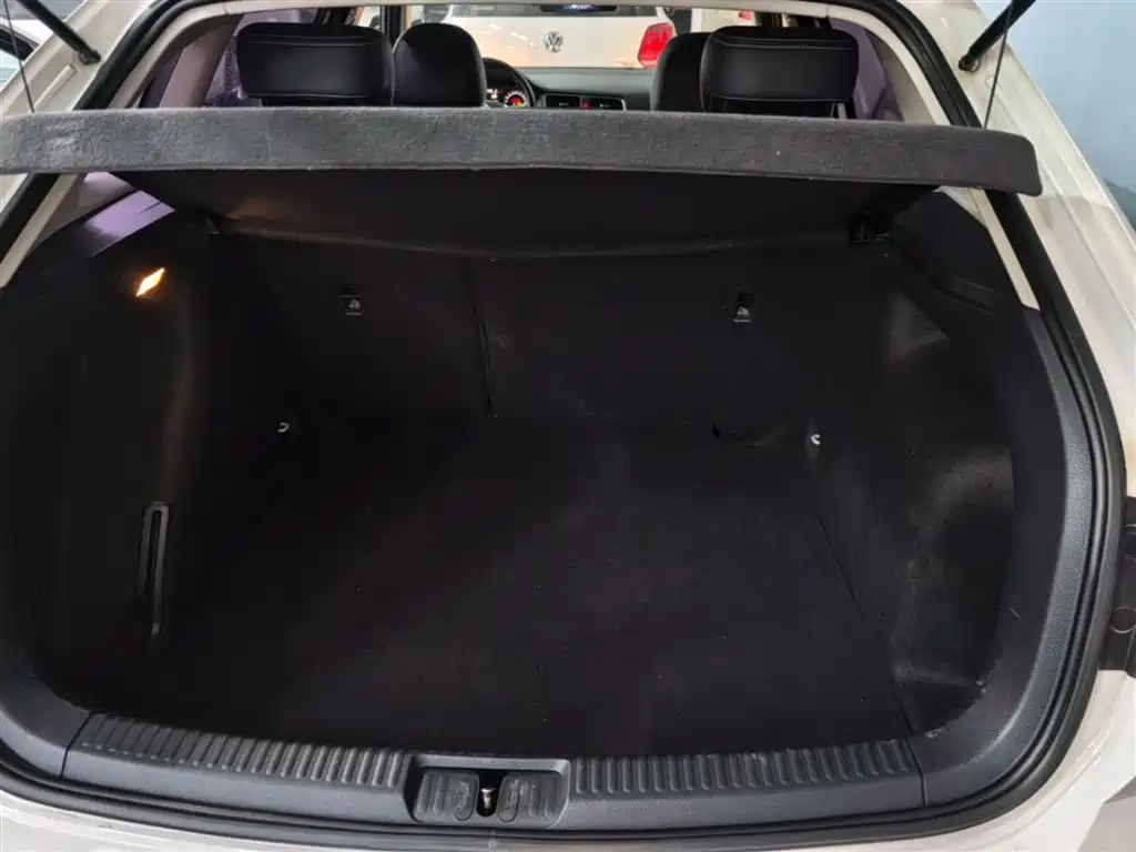 Volkswagen Lavida Tour 2017 230TSI DSG Comfort Edition фото 19