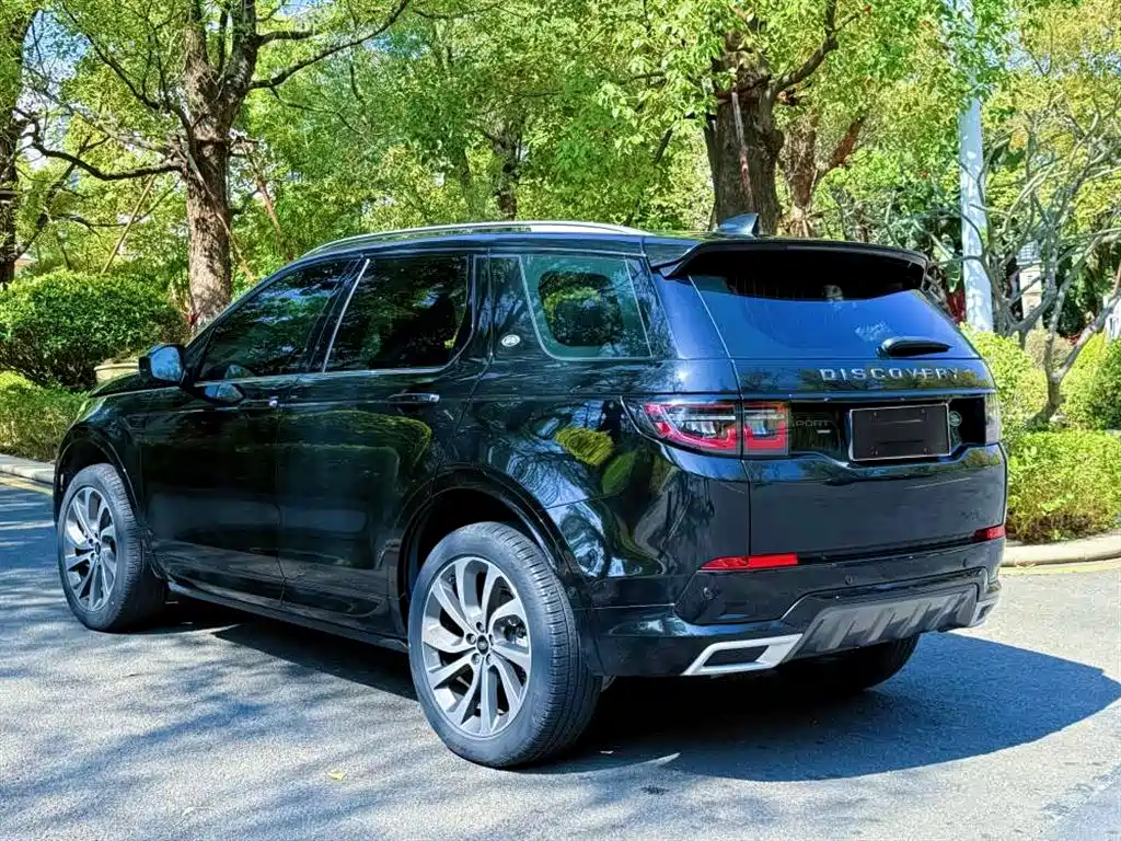 Land Rover Discovery Sport 2022 Model 249PS R-Dynamic SE Performance Tech Edition 5-Seater фото 4