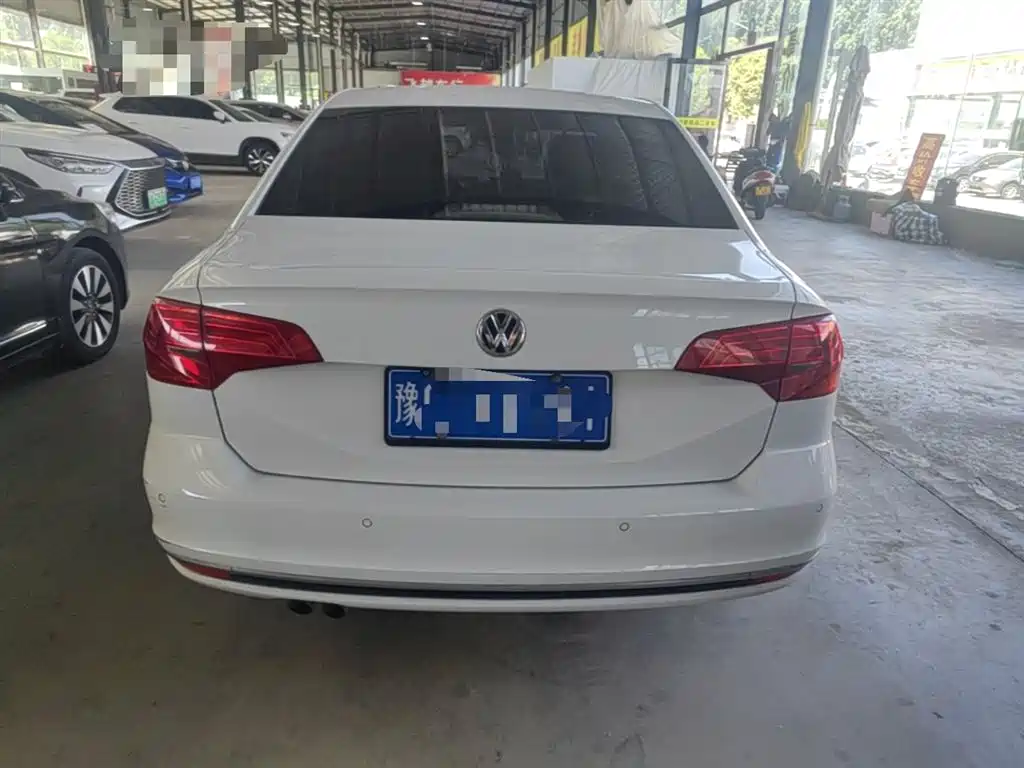 Volkswagen Bora 2016 230TSI DSG Comfort фото 6