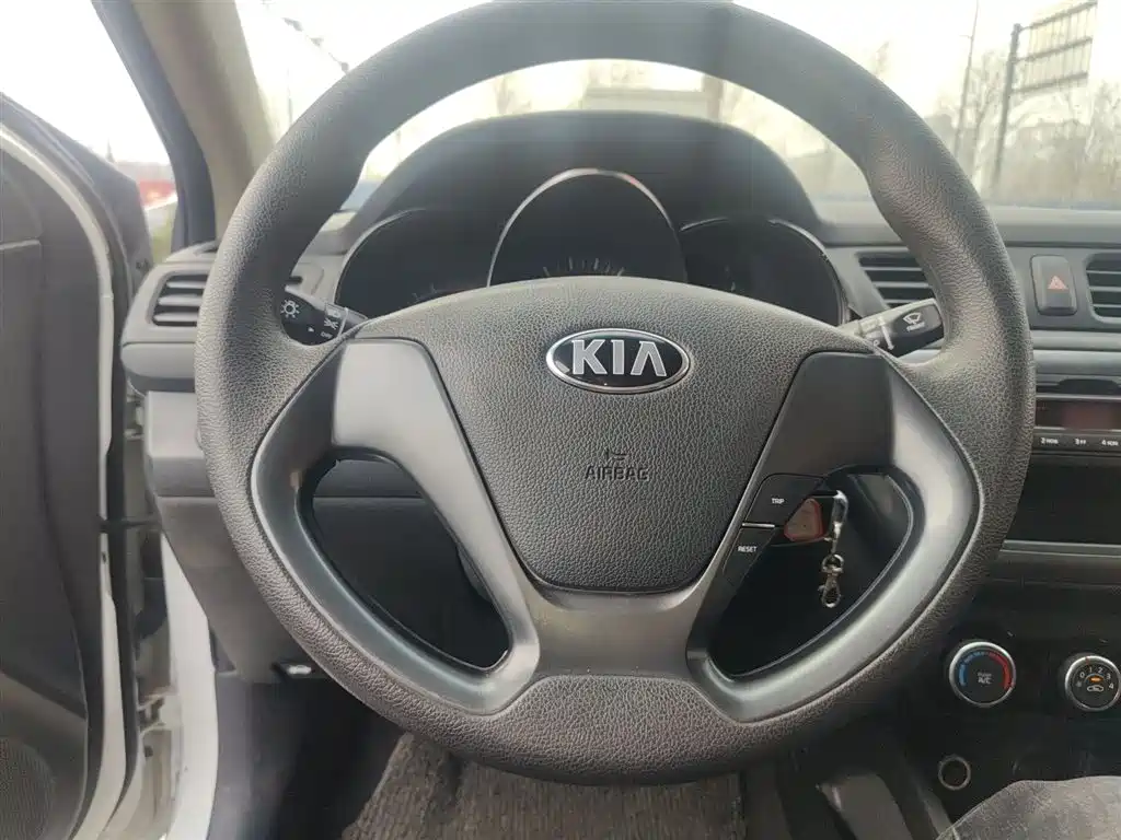 Kia K2 2015 Sedan 1.4L AT GLS фото 11