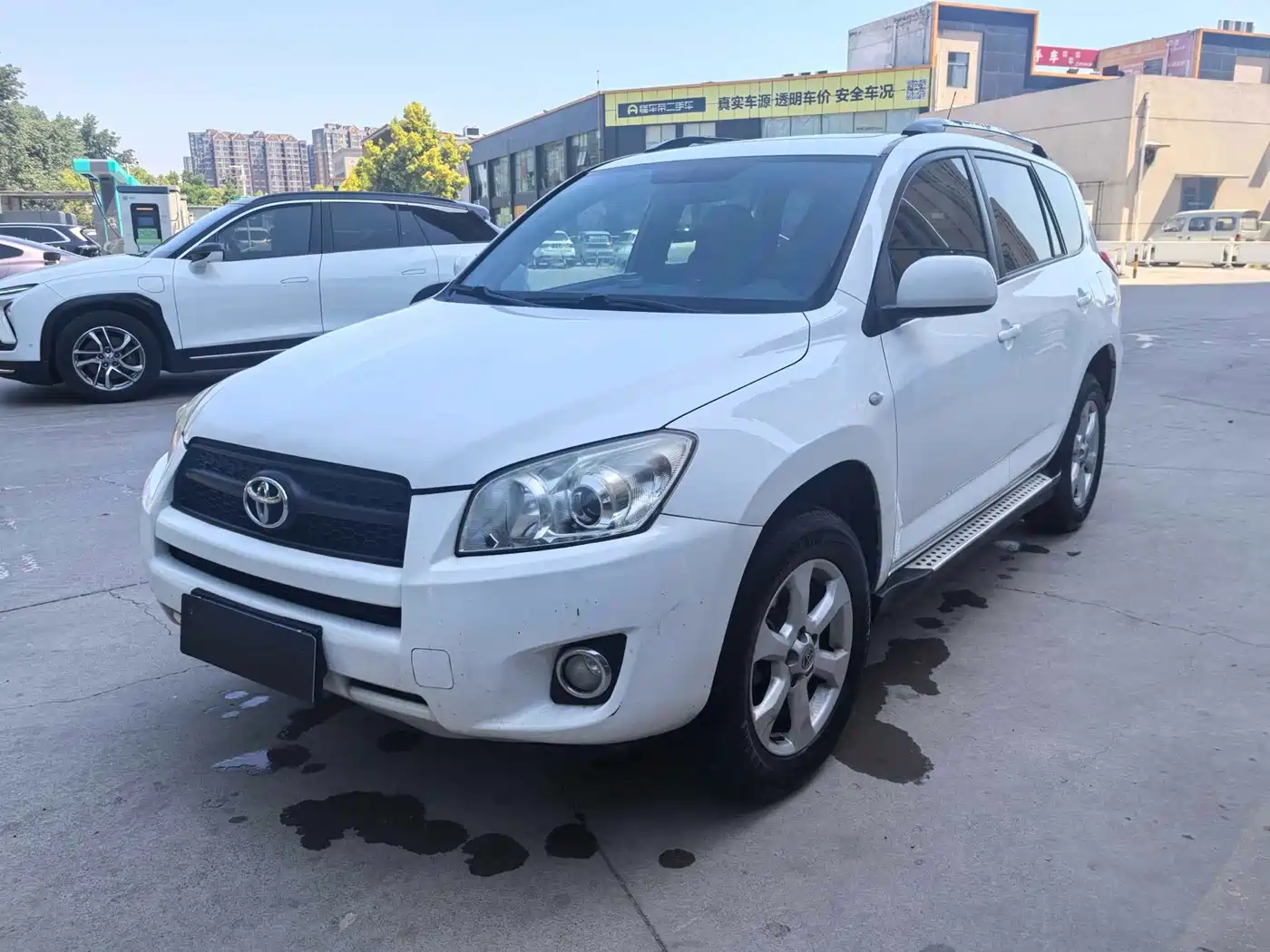 Toyota RAV4 Rongfang 2010 2.0L Automatic Luxury Upgrade Edition
