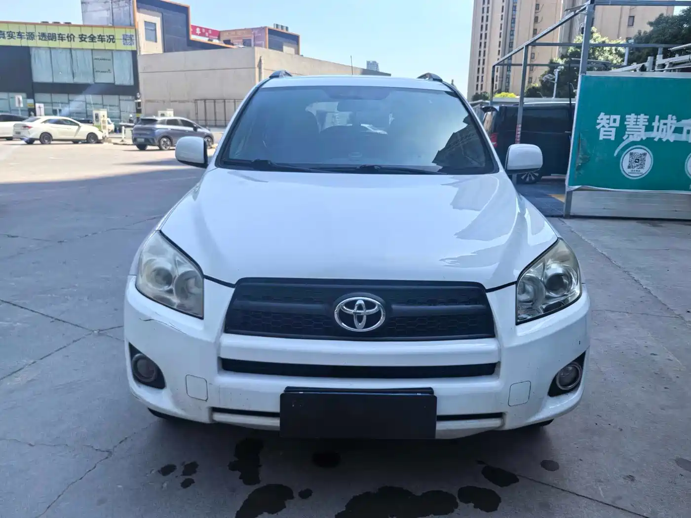 Toyota RAV4 Rongfang 2010 2.0L Automatic Luxury Upgrade Edition фото 3