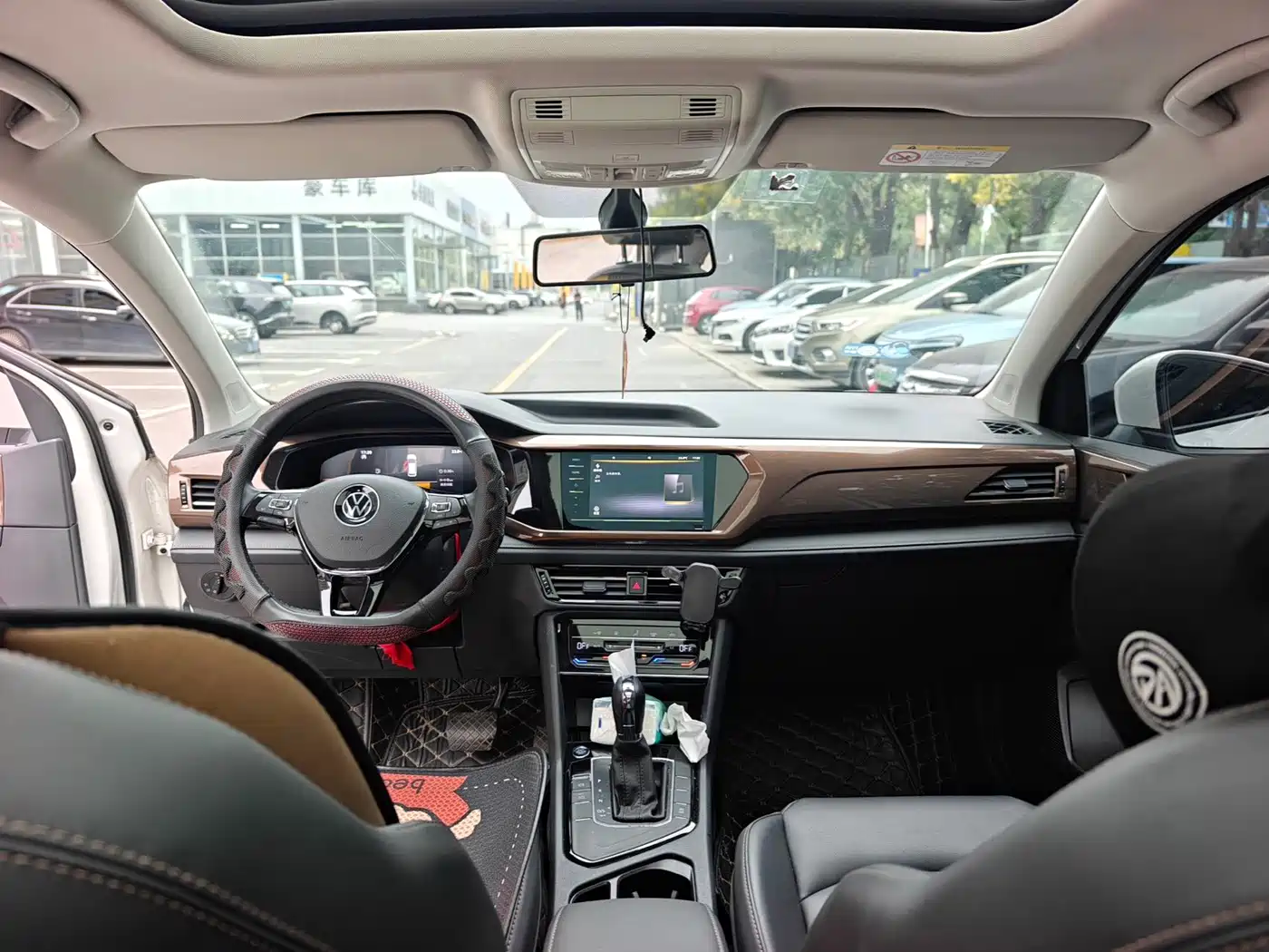 Volkswagen Tharu, миниатюра 7