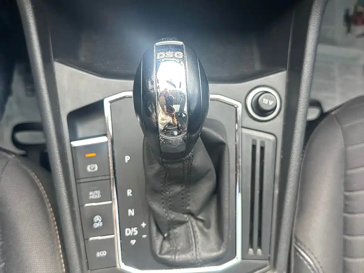 Volkswagen Lavida 2018 280TSI DSG Comfort Edition China V фото 23
