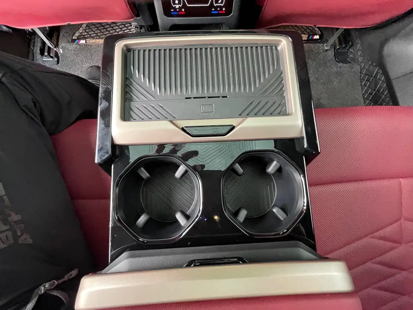 BMW 5 Series 2026 530Li Exclusive M Sport Package фото 17