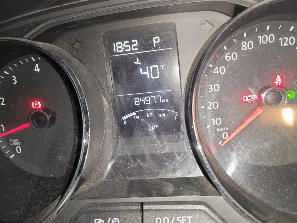 Volkswagen Lavida Tour 2015 230TSI DSG Comfort Edition фото 5