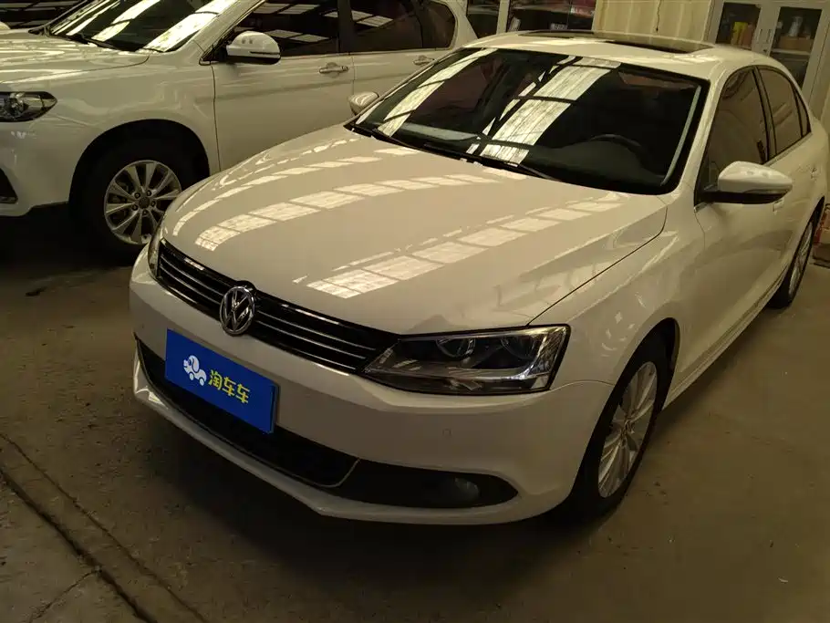 Volkswagen Sagitar 2014 1.4TSI Automatic Luxury