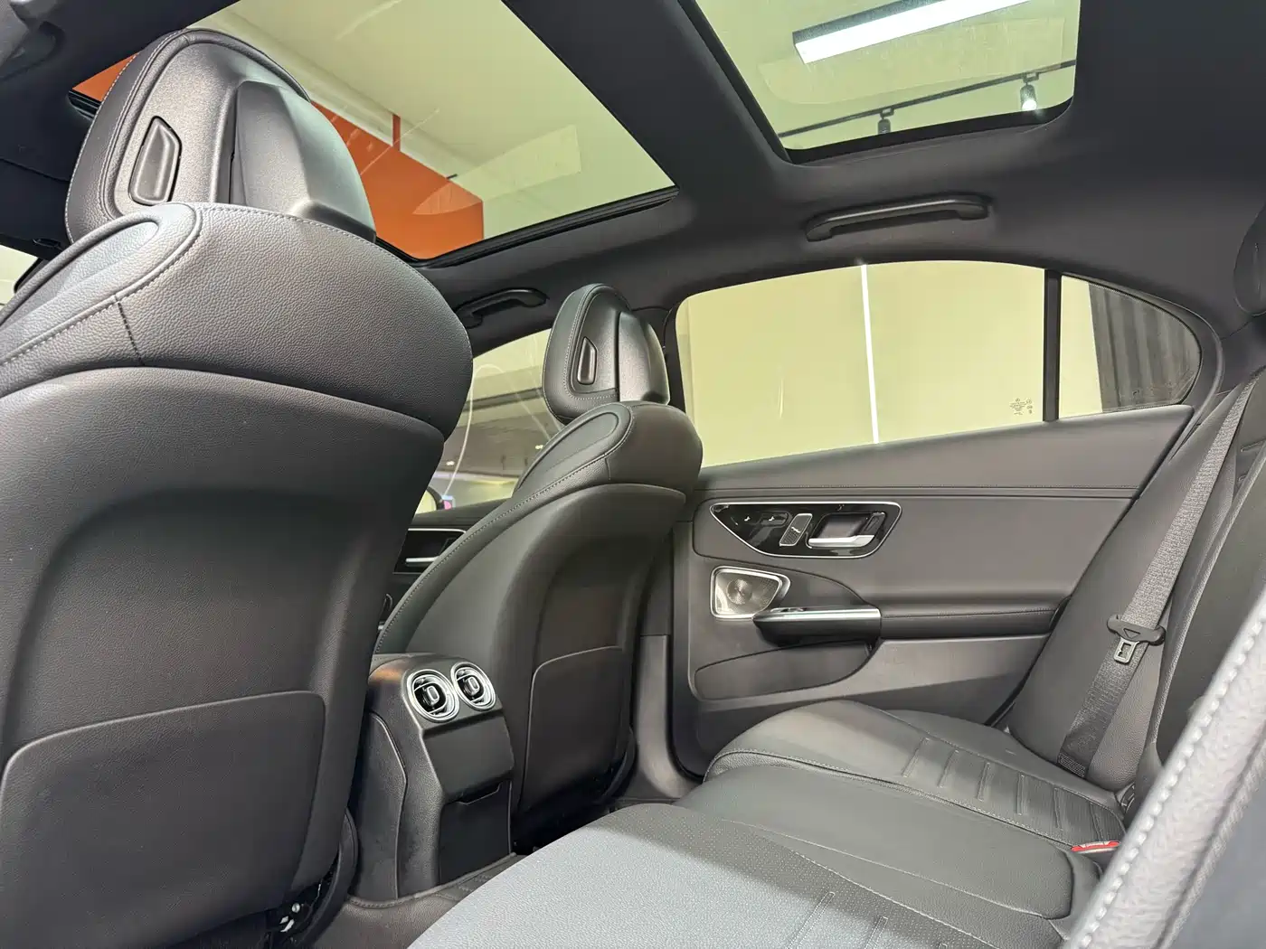 Mercedes-Benz C-Class 2024 Facelift C 260 L Moonlight Sport фото 20