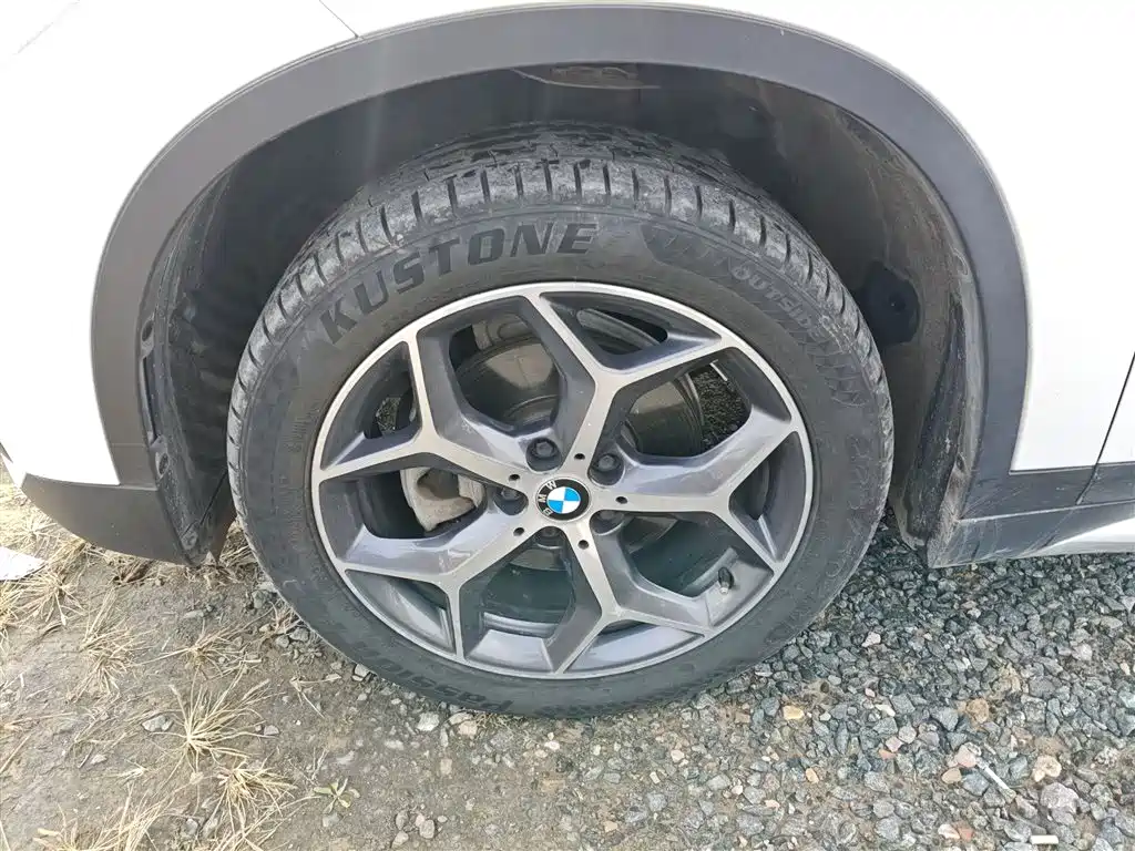 BMW X1 2019 sDrive18Li Premium Model фото 25