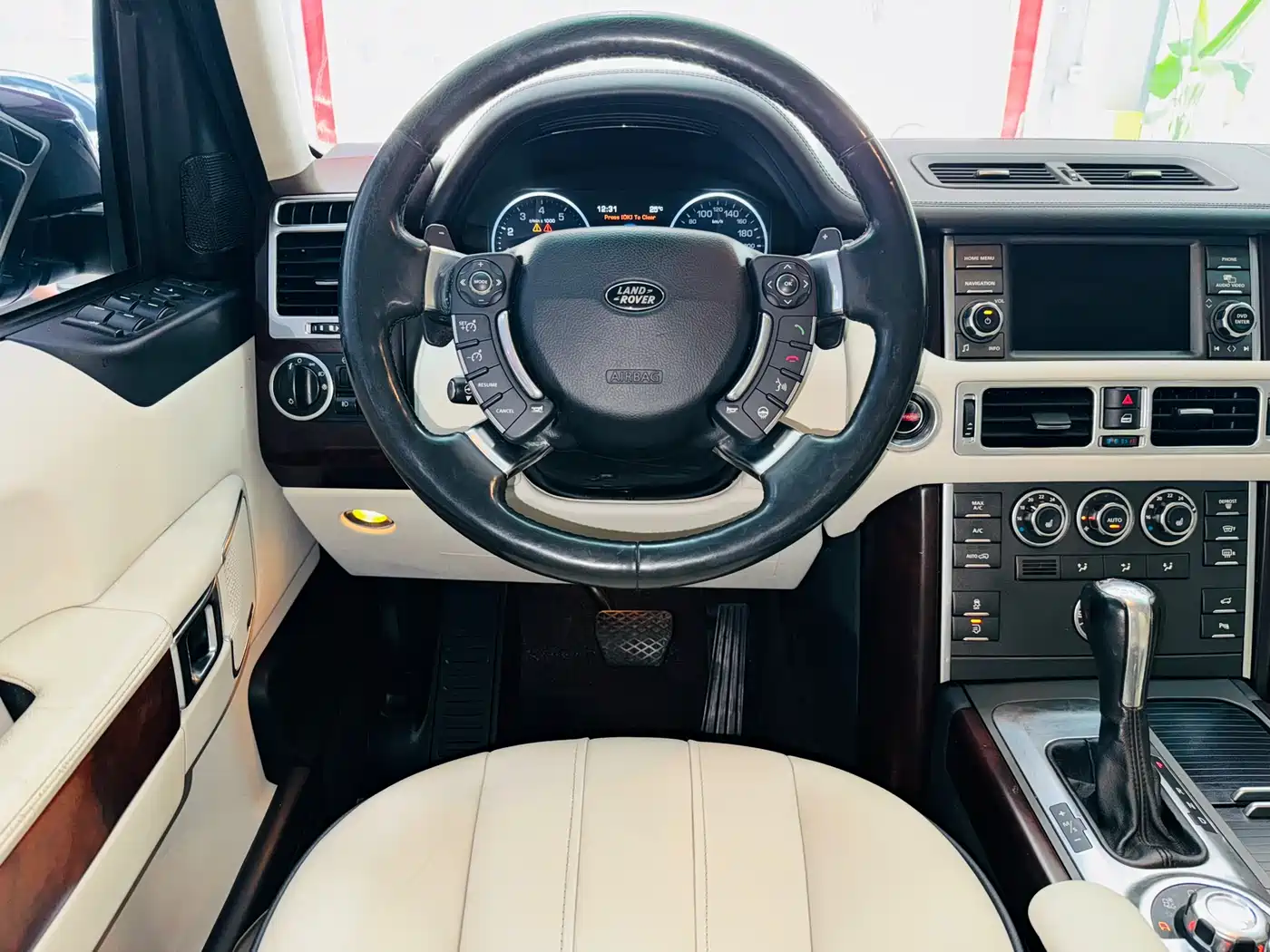 Land Rover Range Rover 2012 5.0 NA V8 фото 9
