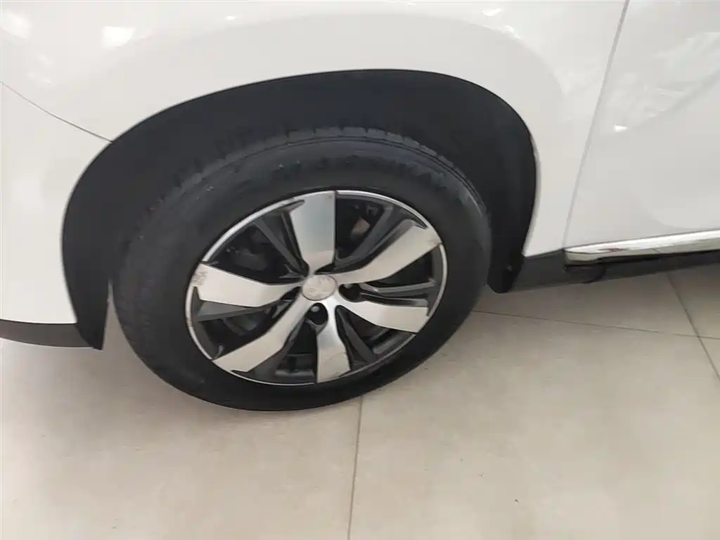 Peugeot 2008 2014 1.6L Automatic Navigation Edition фото 22
