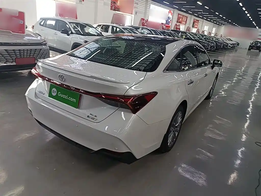 Toyota Avalon 2024 Model Hybrid 2.5L XLE Prestige Edition фото 7