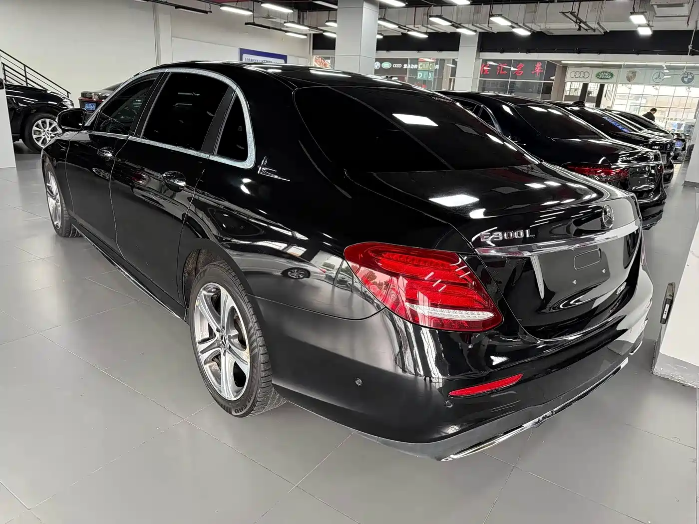 Mercedes-Benz E-Class 2019 E 200 L Sport фото 18
