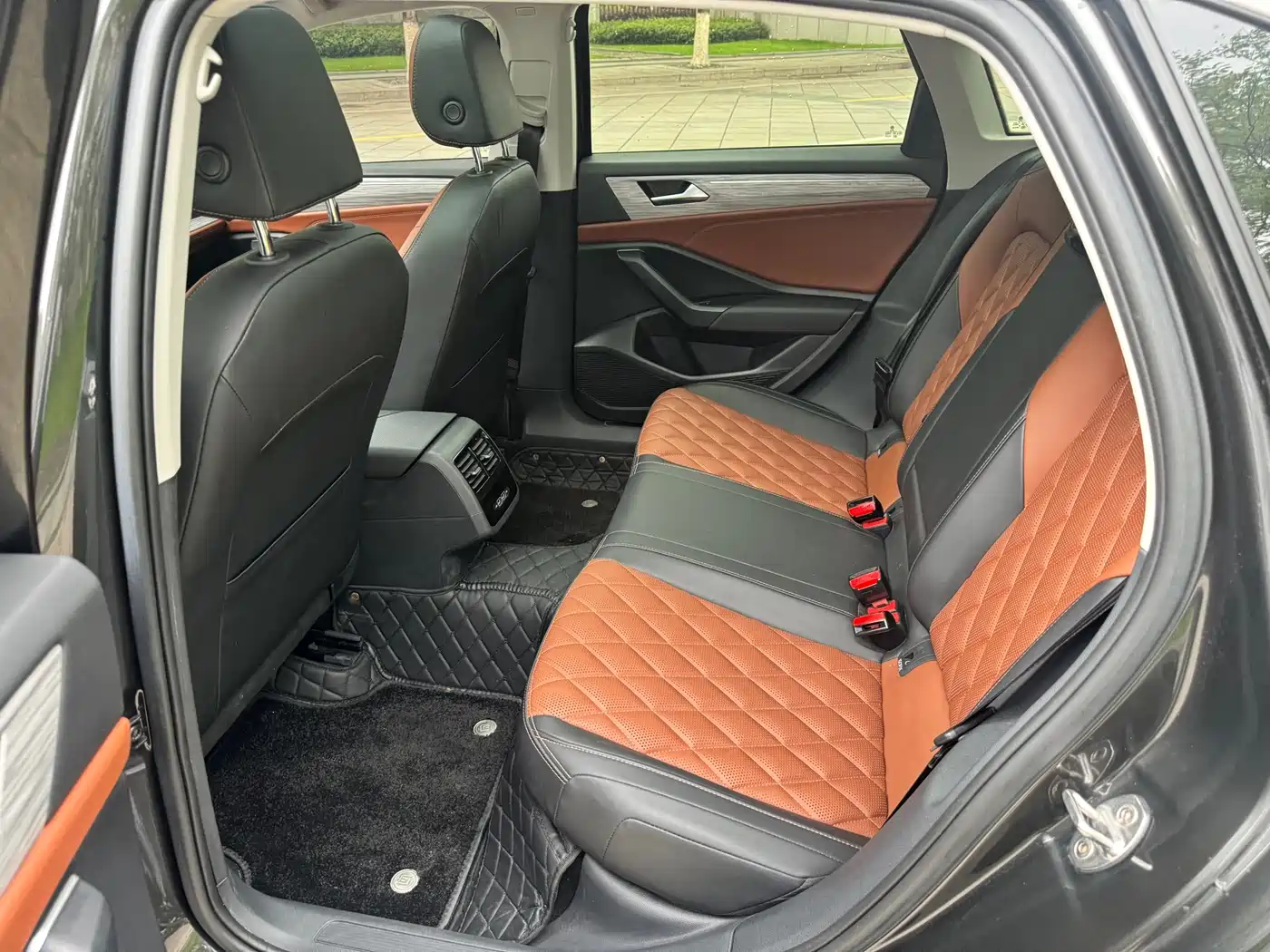 Volkswagen Sagitar 2023 Model Year 280TSI DSG Surpass Edition фото 5