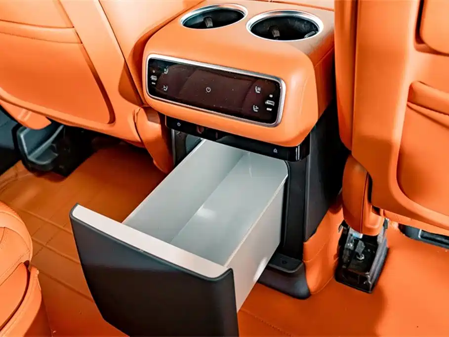 Li Auto Li L8 2024 Model Ultra фото 23