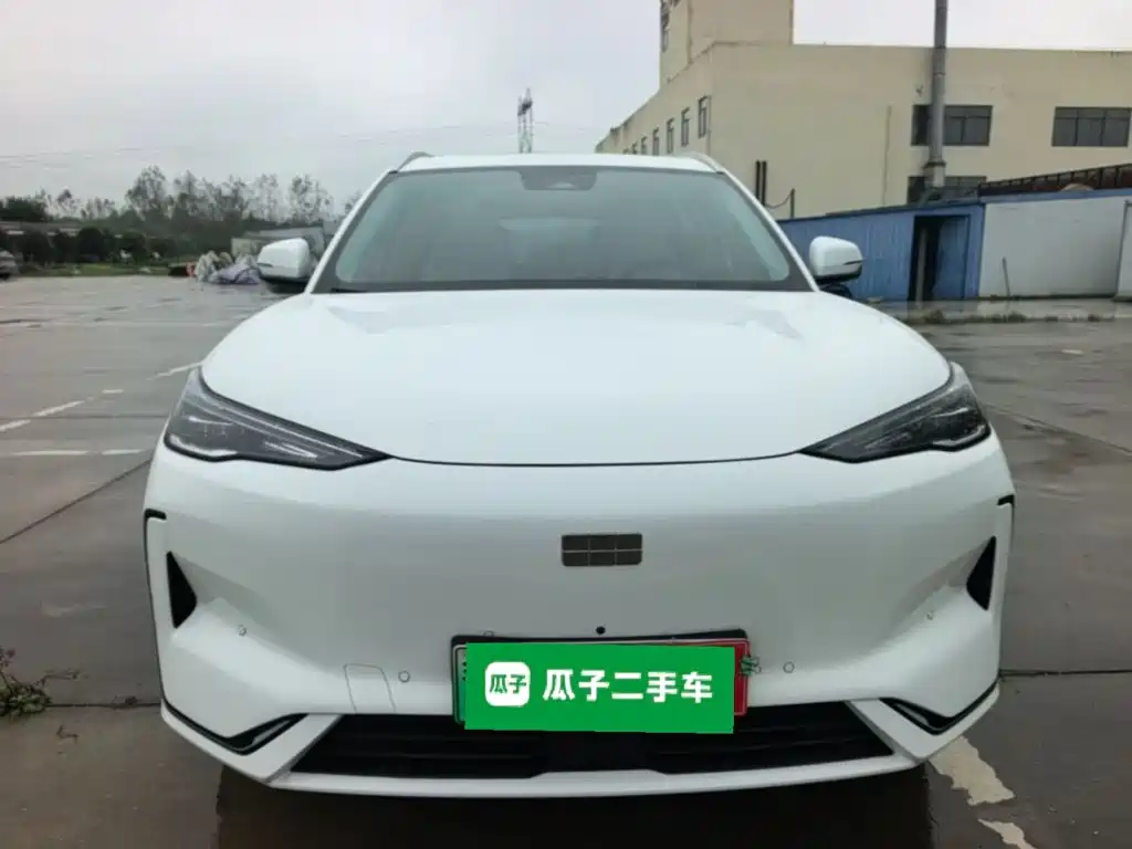 Фото 3 - Geely Galaxy Galaxy E5