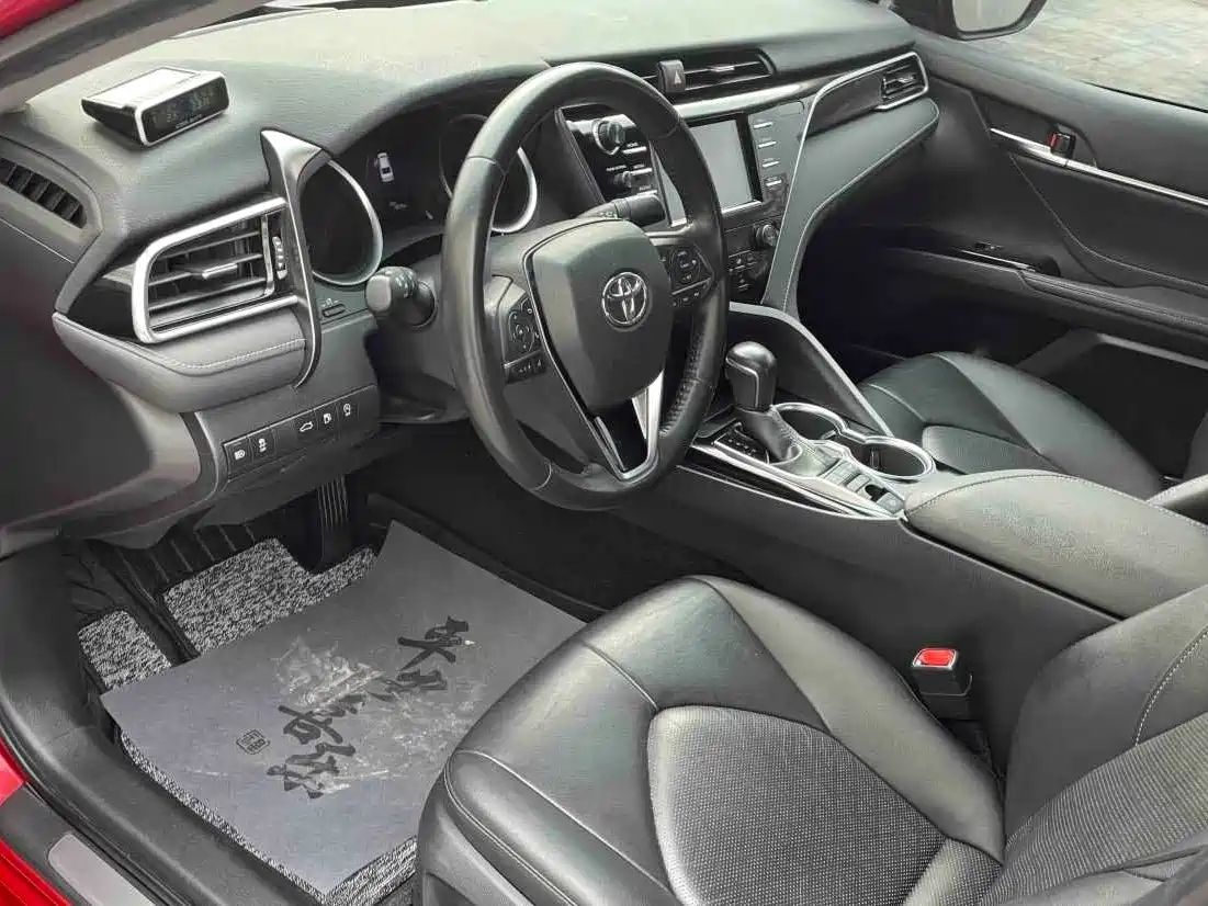 Toyota Camry 2018 2.0S Sport Edition фото 5