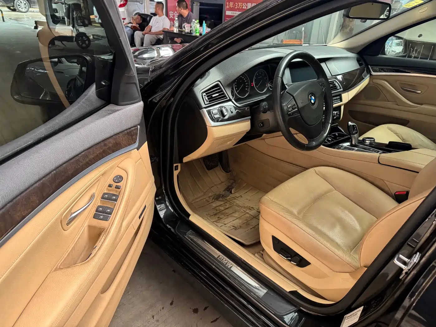 BMW 5 Series 2013 525Li Luxury фото 7