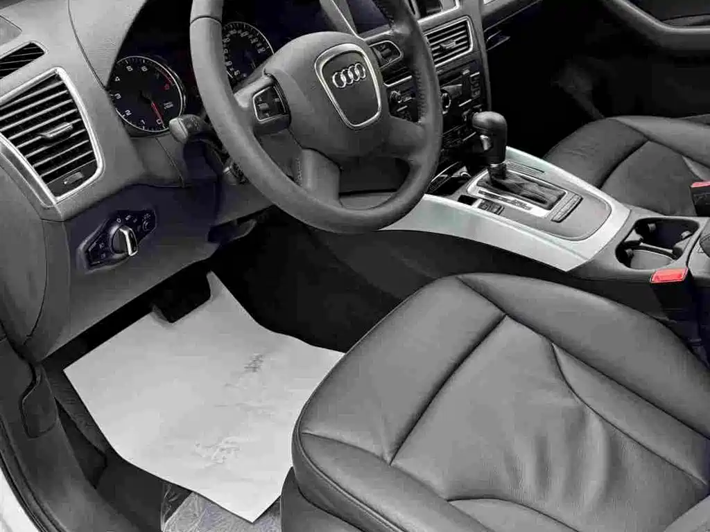 Audi Q5 2012 2.0TFSI Technology фото 7