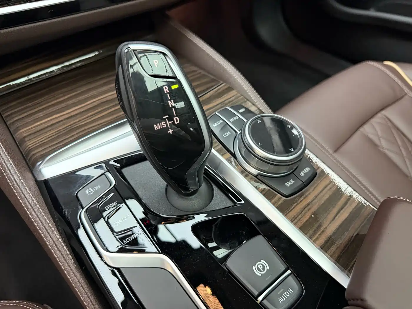 BMW 5 Series 2020 530Li xDrive Luxury Package фото 47