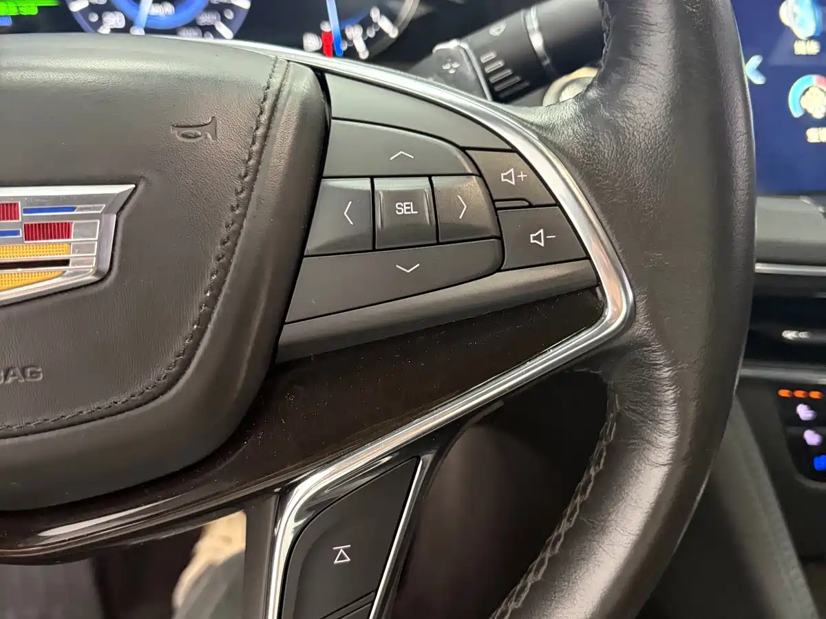 Фото 9 - Cadillac CT6