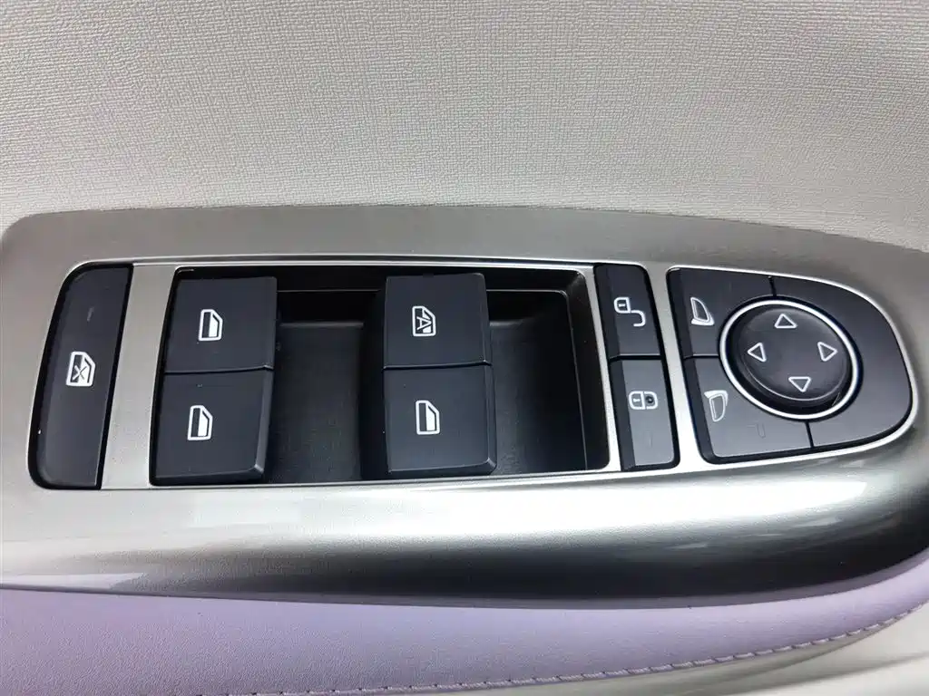 BYD Dolphin 2023 420km Freedom Edition фото 9