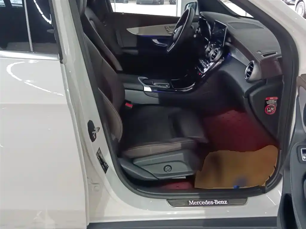 Mercedes-Benz GLC 2021 GLC 260 L 4MATIC Sporty фото 25