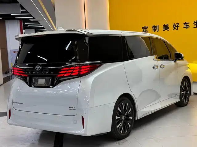 Toyota Alphard 2024 Hybrid 2.5L Ultimate Enjoyment Edition — фото 5