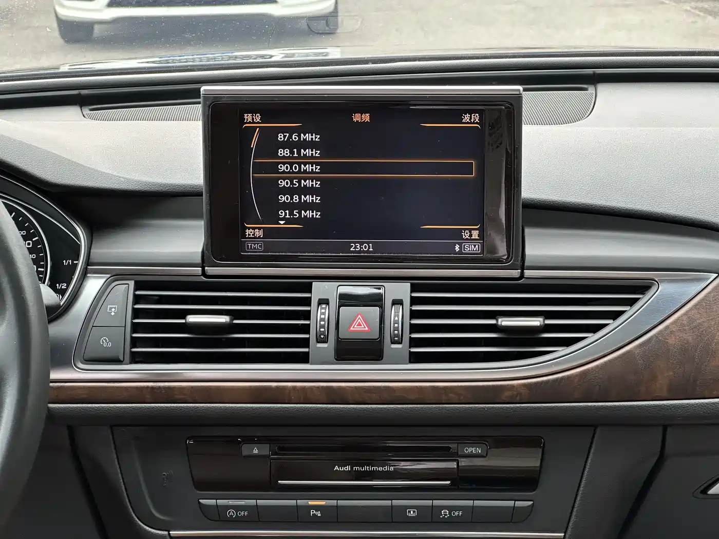 Audi A6L 2018 30th Anniversary 30 FSI Style фото 17