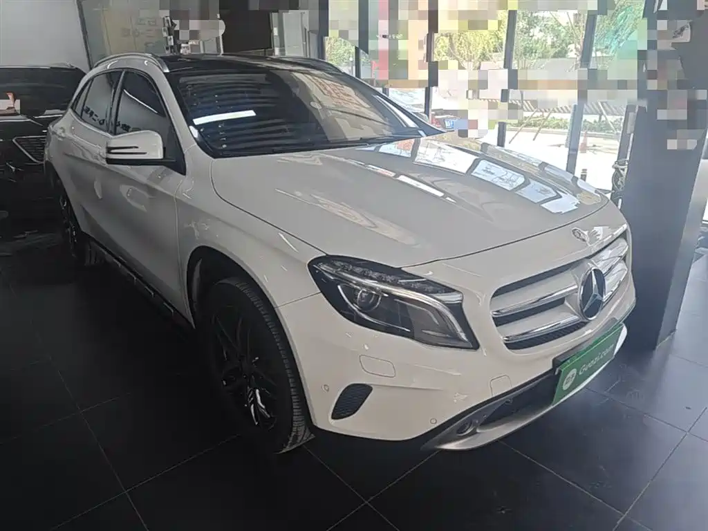 Mercedes-Benz GLA 2016 GLA 220 4MATIC Fashion фото 4