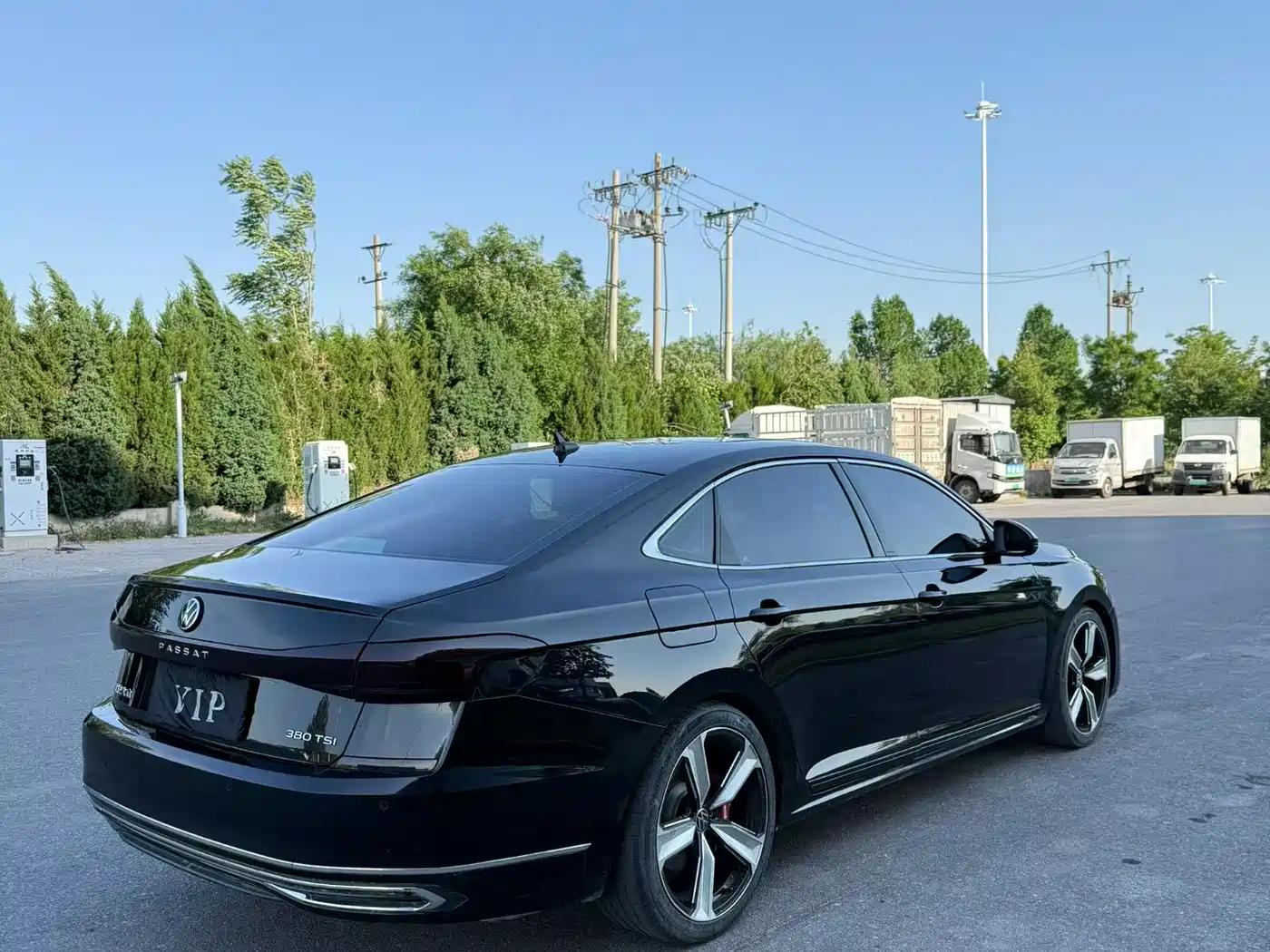Volkswagen Passat 2024 380TSI Starlight Dragon Soaring Edition фото 9