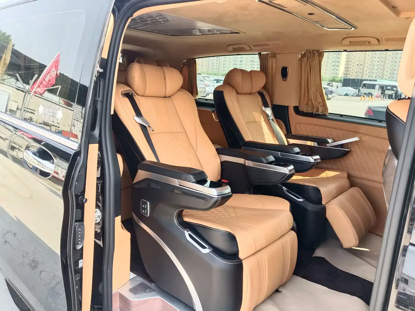 Mercedes-Benz Vito 2021 2.0T Elite 7-Seater фото 13