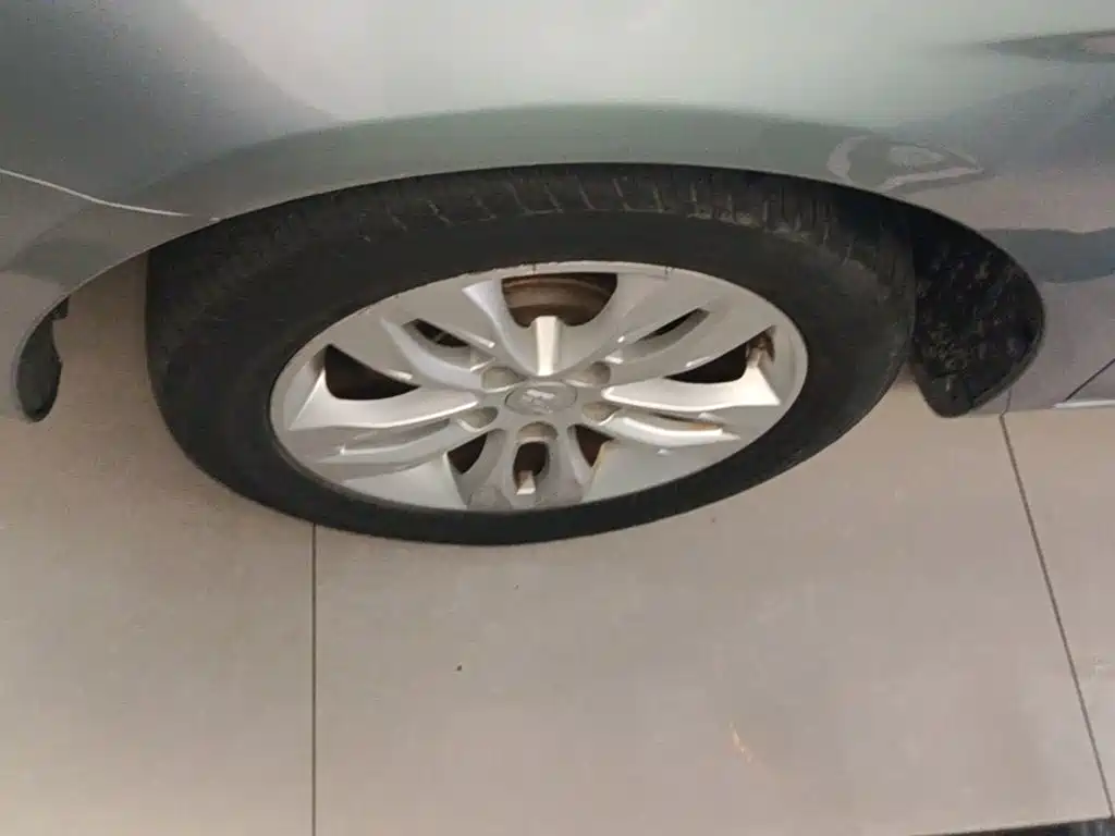Geely Emgrand 2016 2016 Sedan 1.5L Manual Up Version