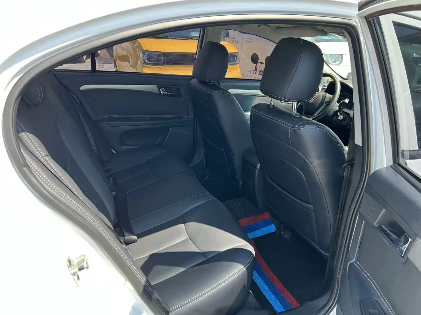 Roewe 350 2015 2015 Model 1.5L Automatic Luxury Sunroof Edition