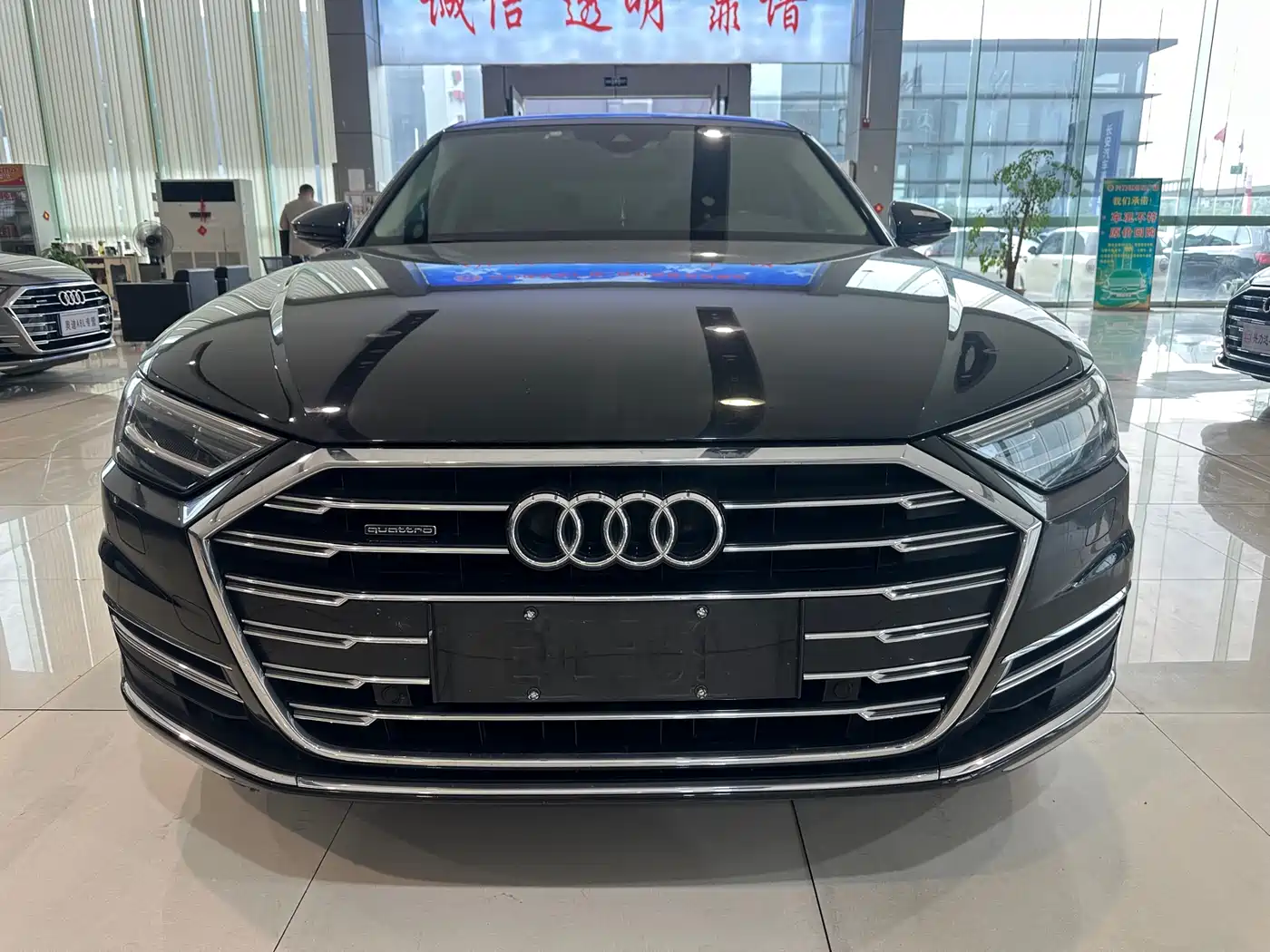 AUDI A8