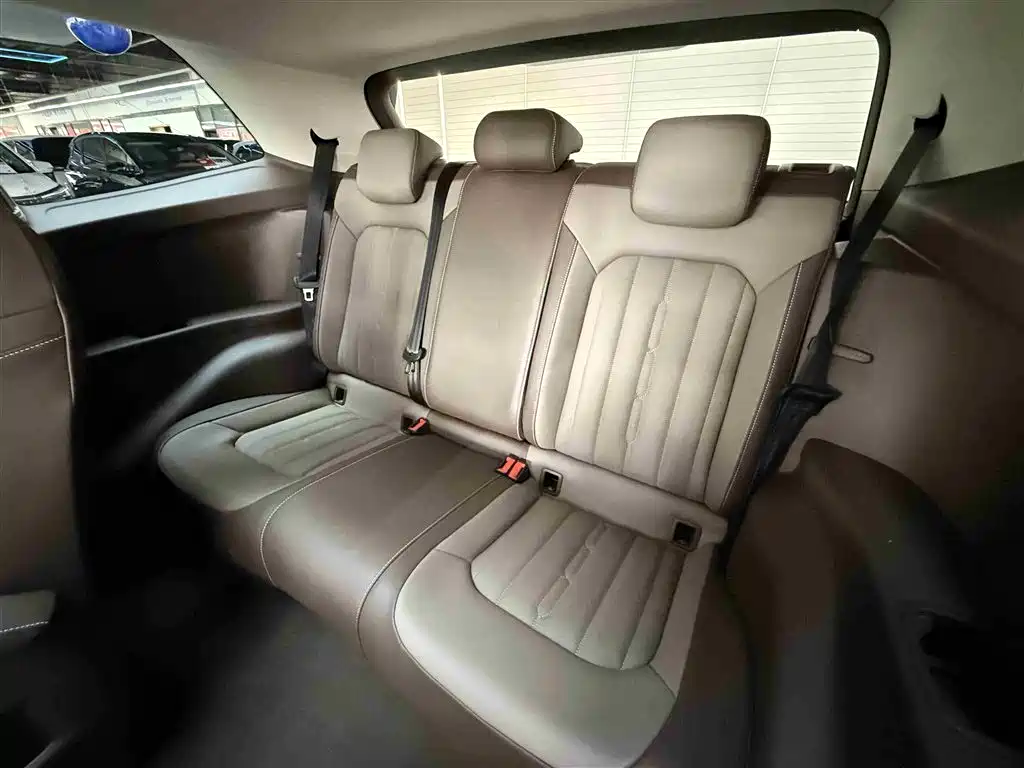 Volkswagen Viloran 2024 380TSI Prestige Edition фото 15