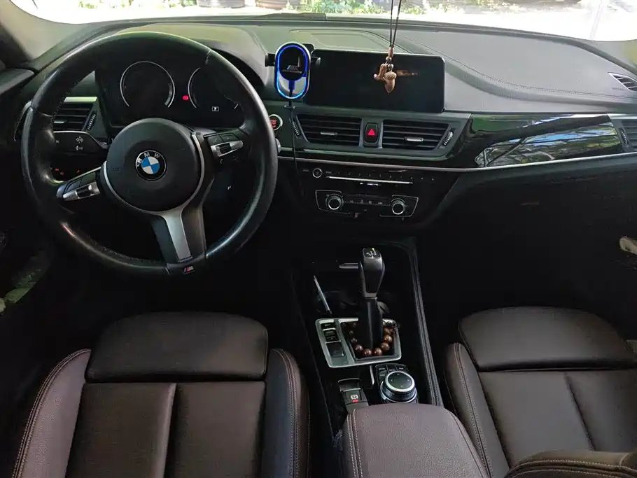 BMW 1 Series 2019 118i M Sport Package фото 12