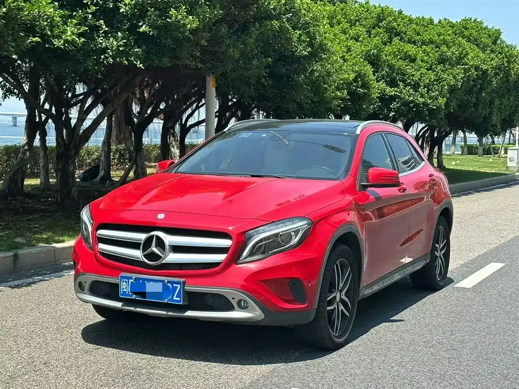 Mercedes-Benz GLA 2015 GLA 200 Fashion