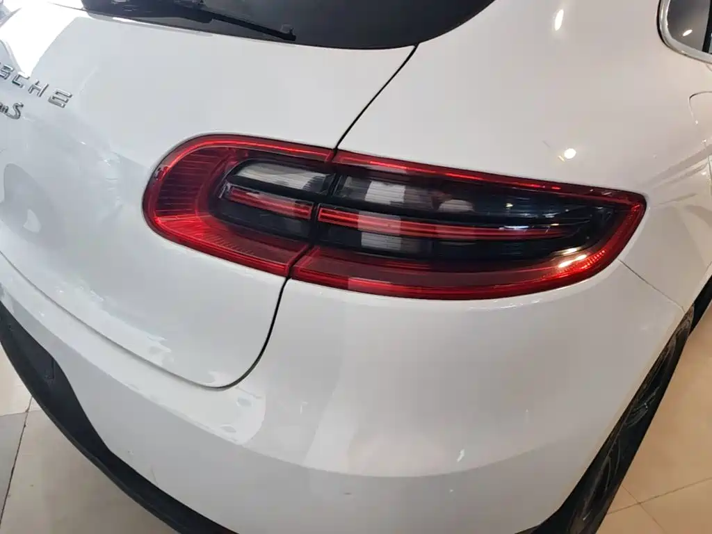 Фото 8 - Porsche Macan